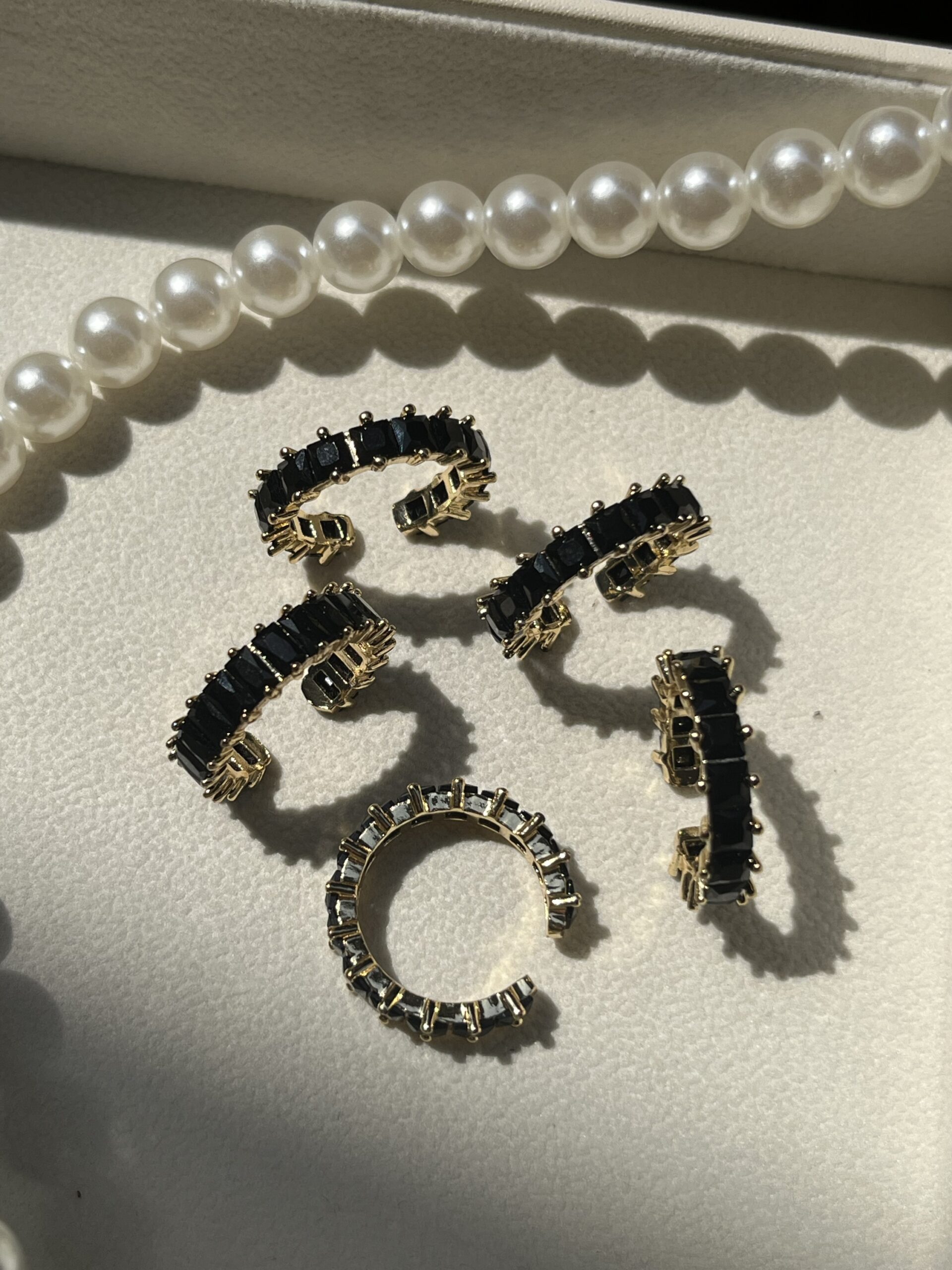 Black tennis bands - Image 2